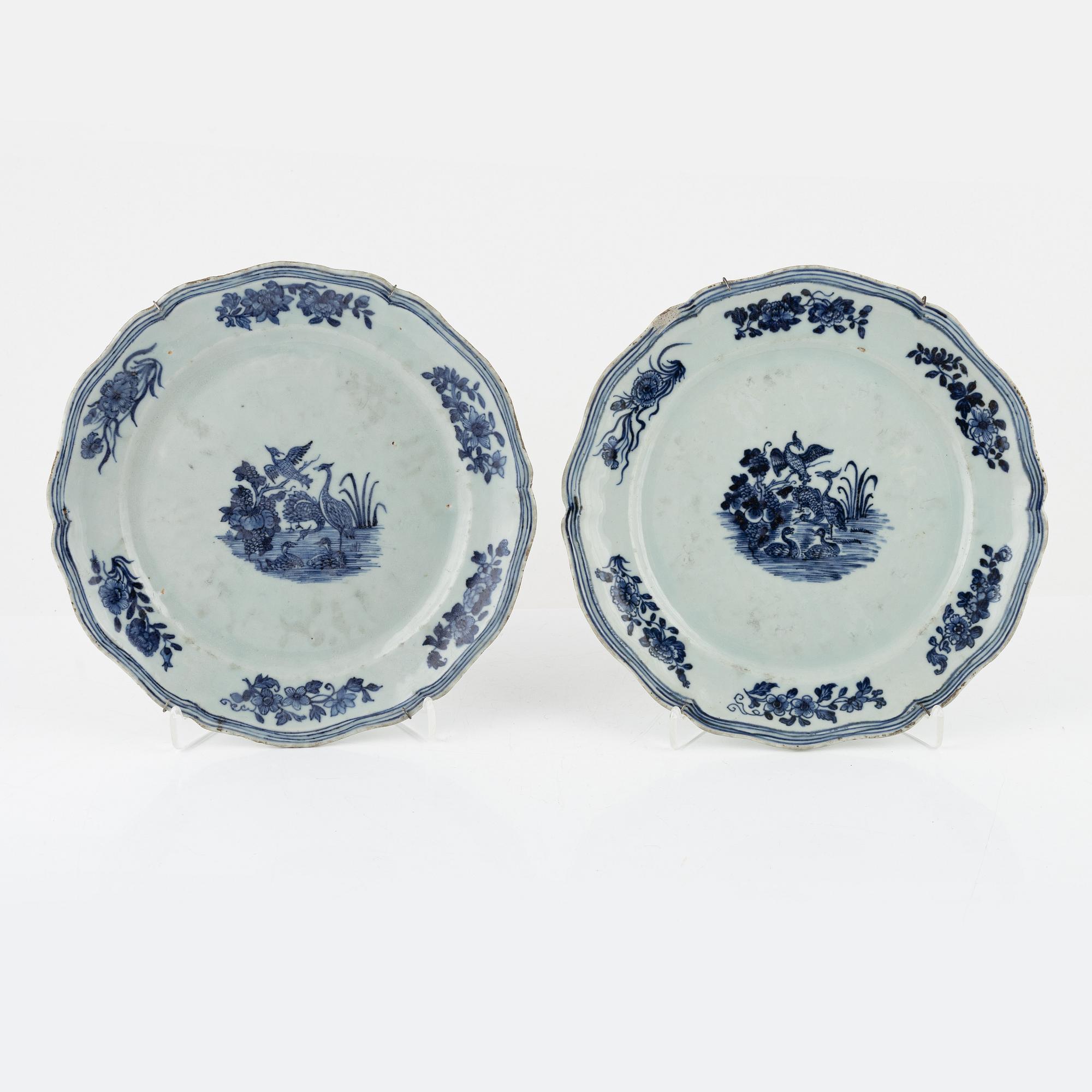 A pair of blue and white dishes, Qing dynasty, Qianlong (1736-95).