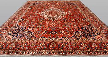 A Bakhtiari carpet, ca 420 x 320 cm.