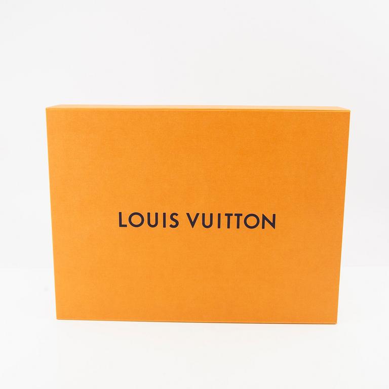 Louis Vuitton, "Porte-Documents Voyage", briefcase, box and dustbag.