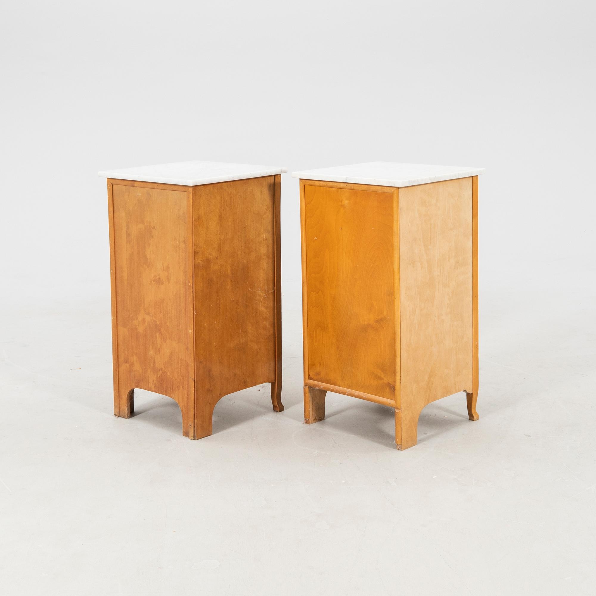 Sängbord 1 par, tidigt 1900-tal.