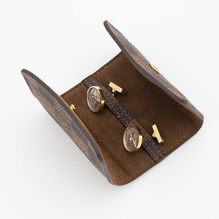 Louis Vuitton, a pair of cufflinks in a damier ebene case.