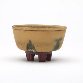 Wilhelm Kåge, a 'Farsta' stoneware bowl, Gustavsberg Studio 1959.