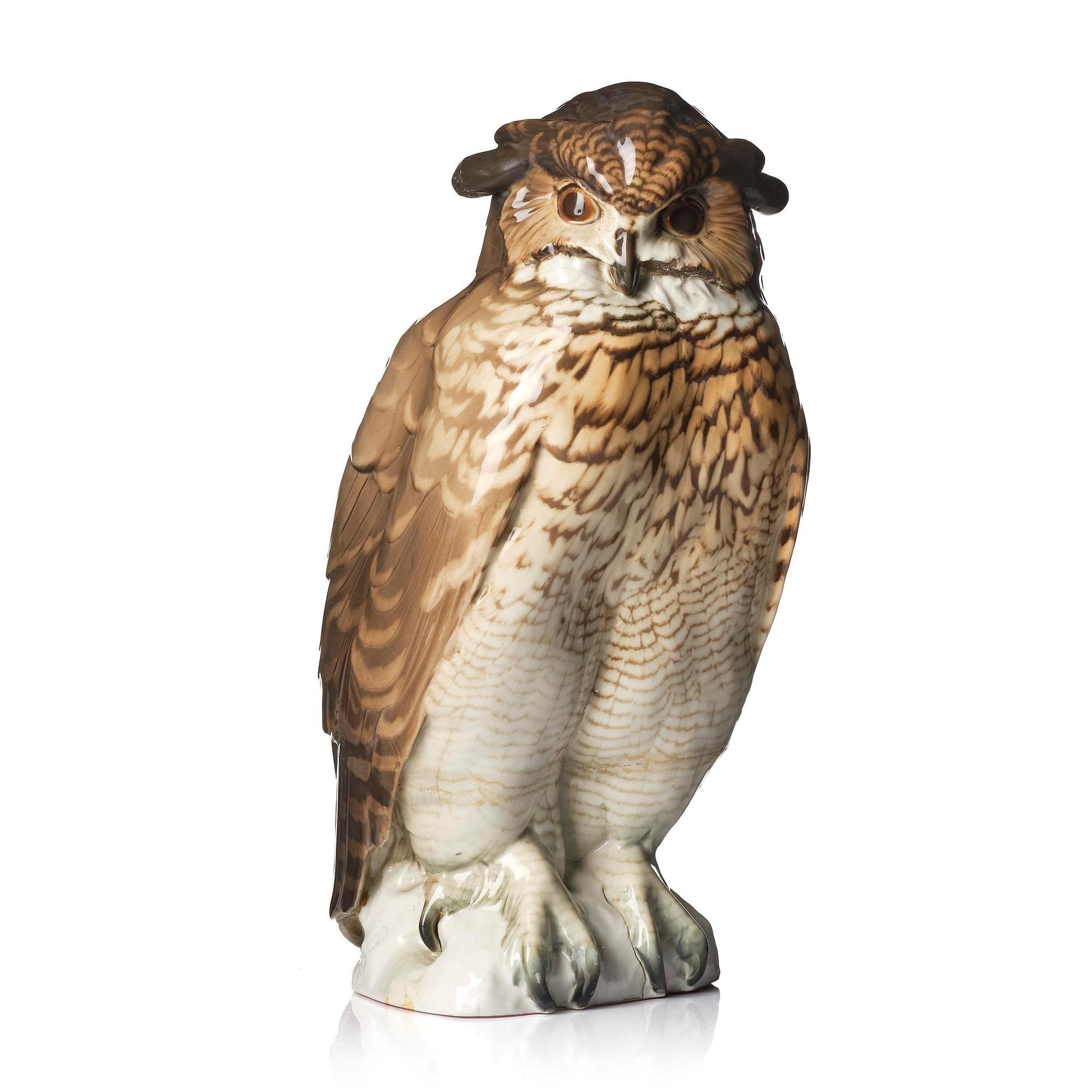 Waldemar Lindström, Skulptur, "Berguv", glaserat porslin,  Rörstrand, 1900-talets början.