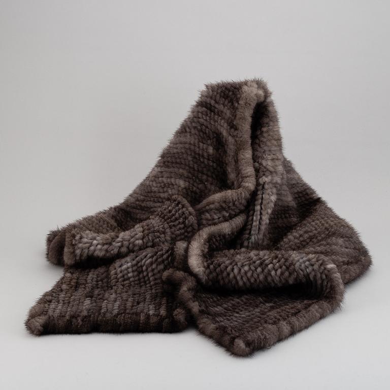 A mink fur stole.