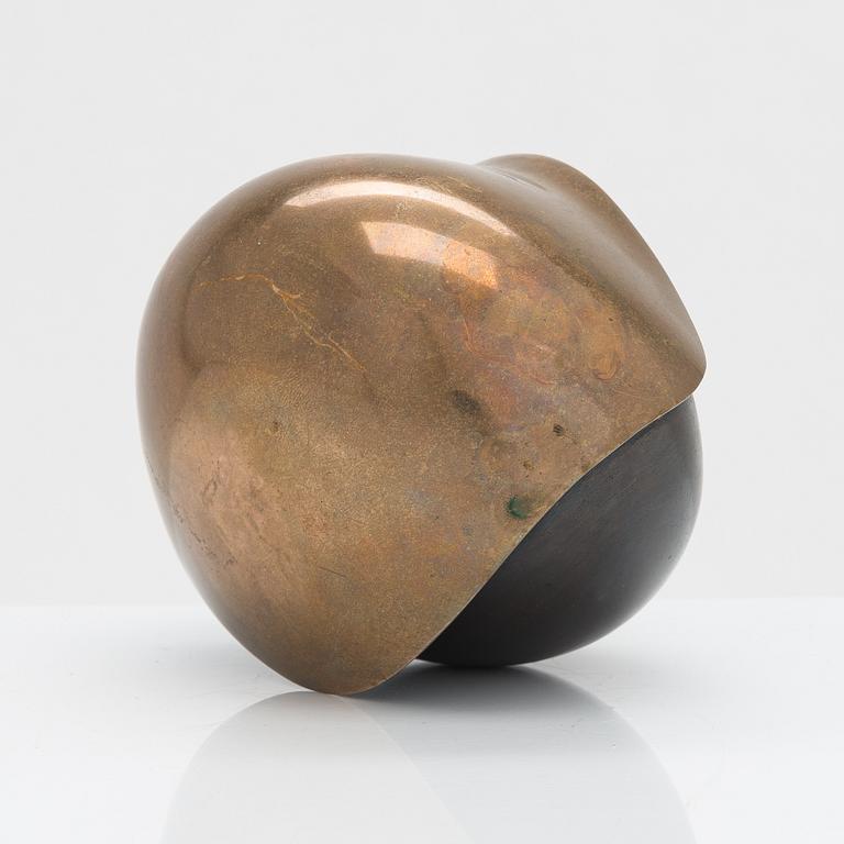 Birgitta Ara, skulptur, brons, signerad och numrerad 5/12.