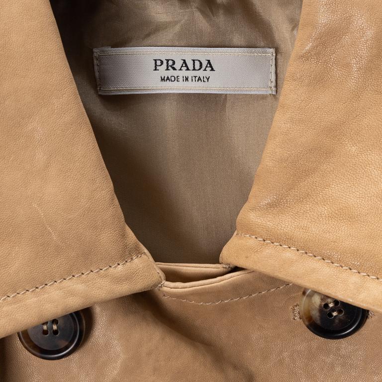 Prada, a nappa coat, size 40.