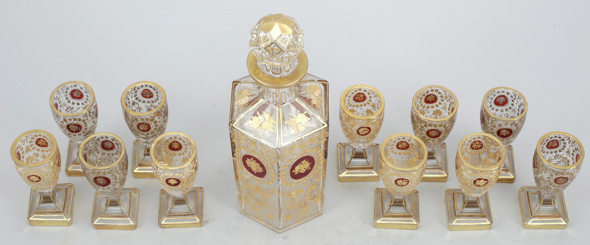 KARAFF med 11 GLAS, troligen Moser Karlsbad, 1800-tal.