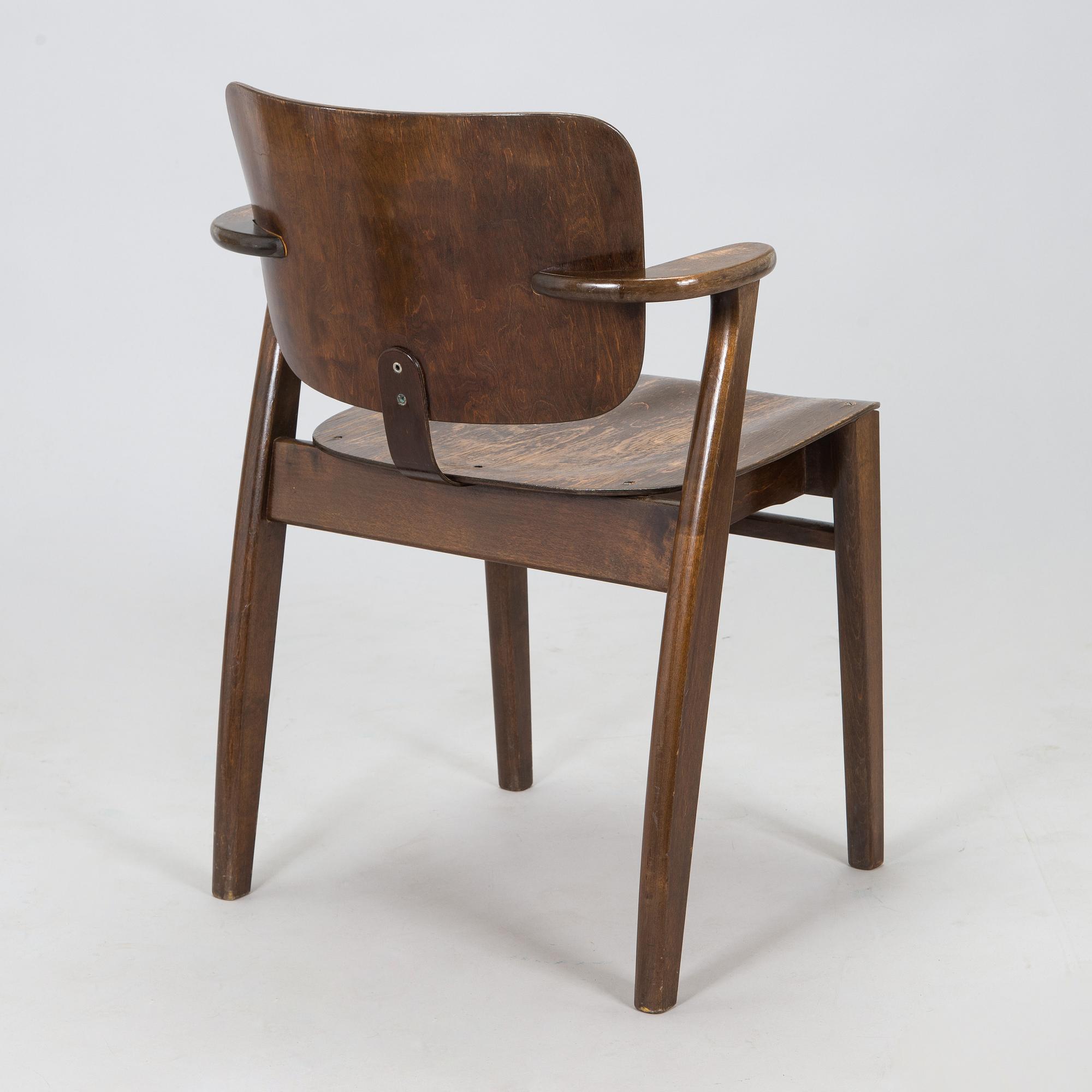 Ilmari Tapiovaara, A mid-20th-century 'Domus' chair.