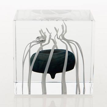 OIVA TOIKKA, AN ANNUAL CUBE, signed Oiva Toikka, nuutajärvi, daterad 1990, 118/2000.