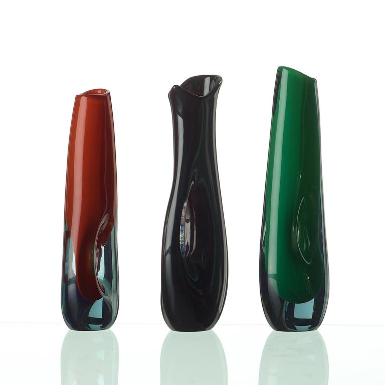 A st of three Vicke Lindstrand glass vases, Kosta.