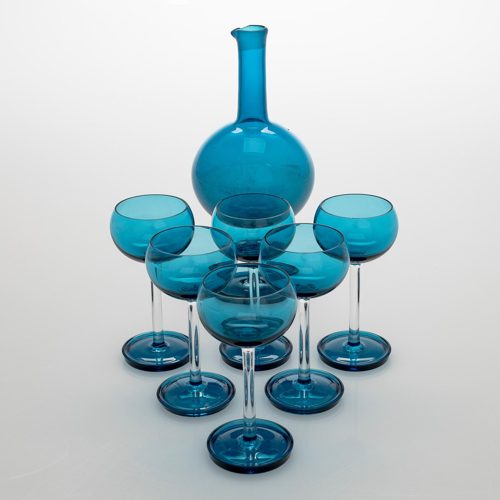 Nanny Still, karahvi ja 5 kpl laseja, "Harlekiini", Riihimäen Lasi Oy.