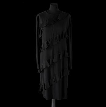 669. BALENCIAGA, svart cocktailklänning.