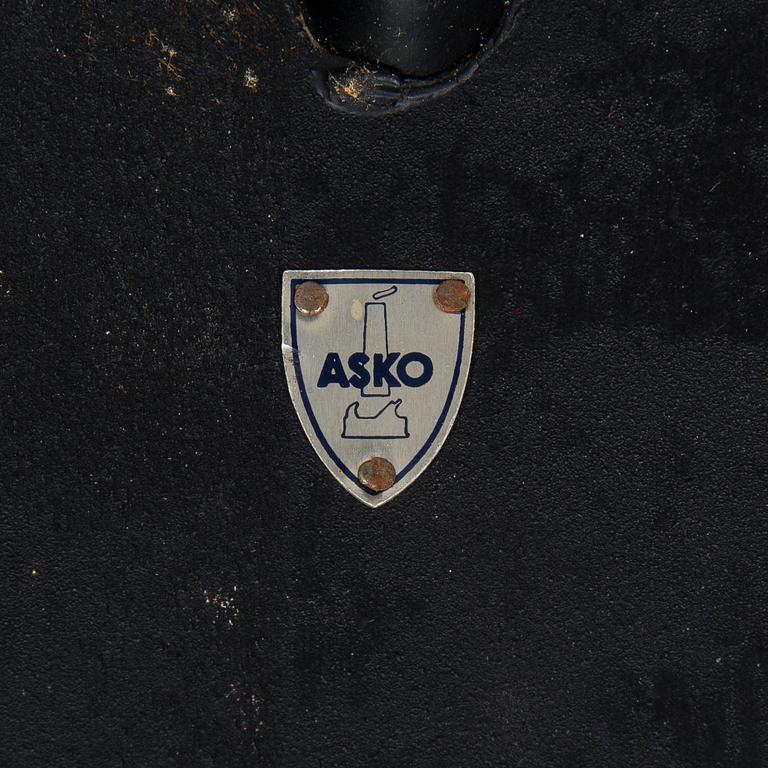 Ilmari Tapiovaara, Tuoli, 'Mademoiselle', Asko, 1900-luvun puoliväli.