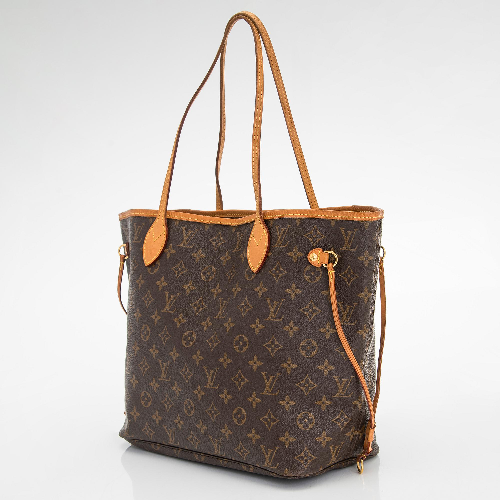 Louis Vuitton, a Monogram Canvas 'Neverfull MM' bag.