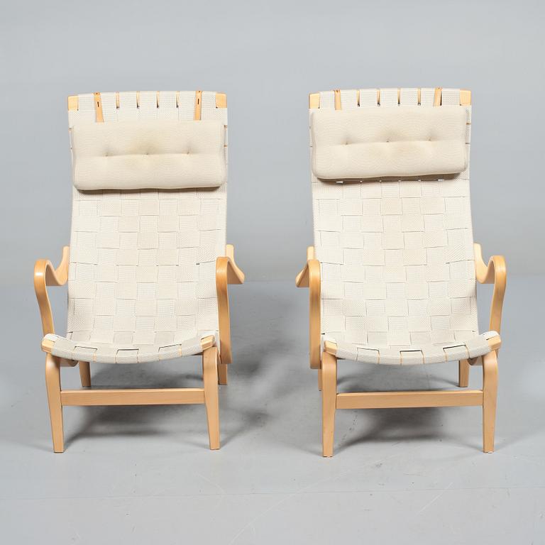 FÅTÖLJER, ett par, "Miranda", Bruno Mathsson, Bruno Mathsson International, Värnamo, 2000-tal.