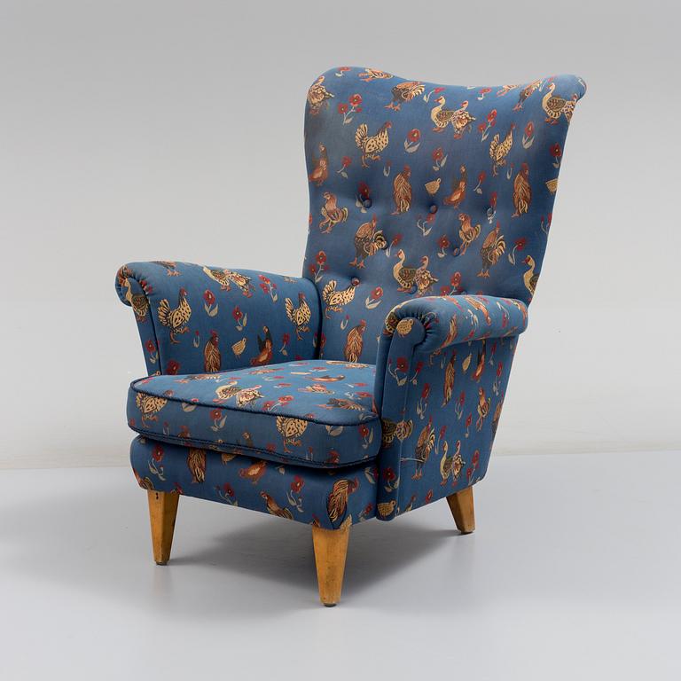 A mid 20th century easy chair.