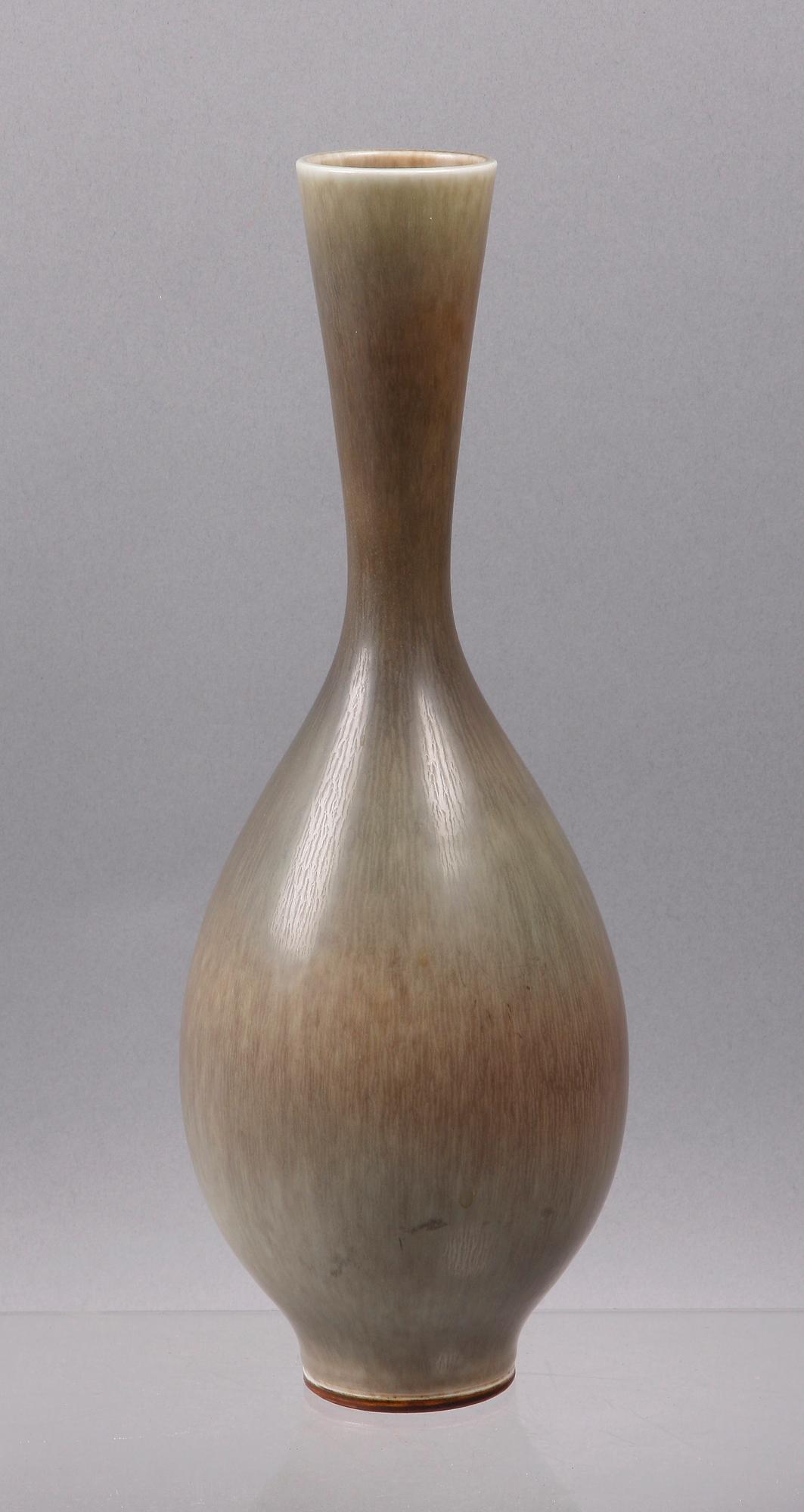 VAS, stengods. Berndt Friberg, Gustavsberg.