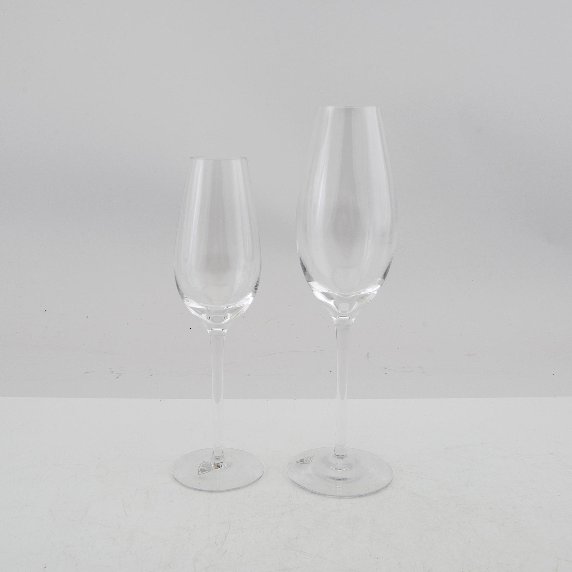 Erika Lagerbielke, glasservis 55 delar "Difference", Orrefors.