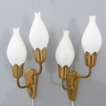 A pair of 1950s wall lamps.