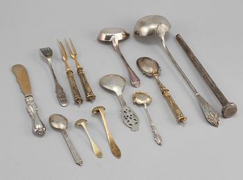 PARTI SILVER, 14 delar, 1800/1900-tal, total vikt 690 gram.
