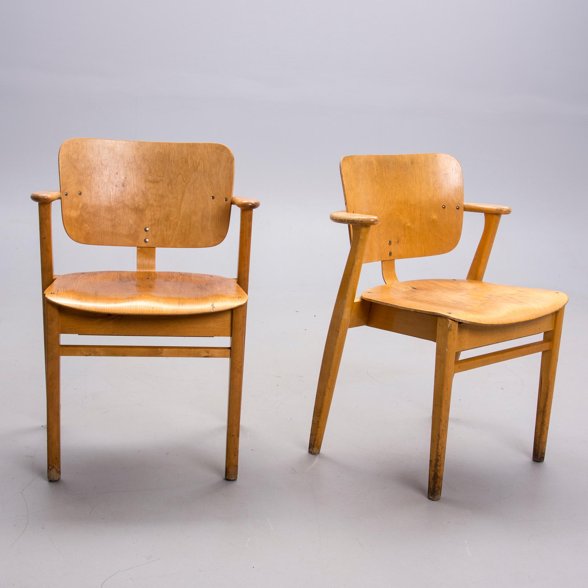 KARMSTOLAR, 2 st, "Domus" Ilmari Tapiovaara, 1900-talets mitt.