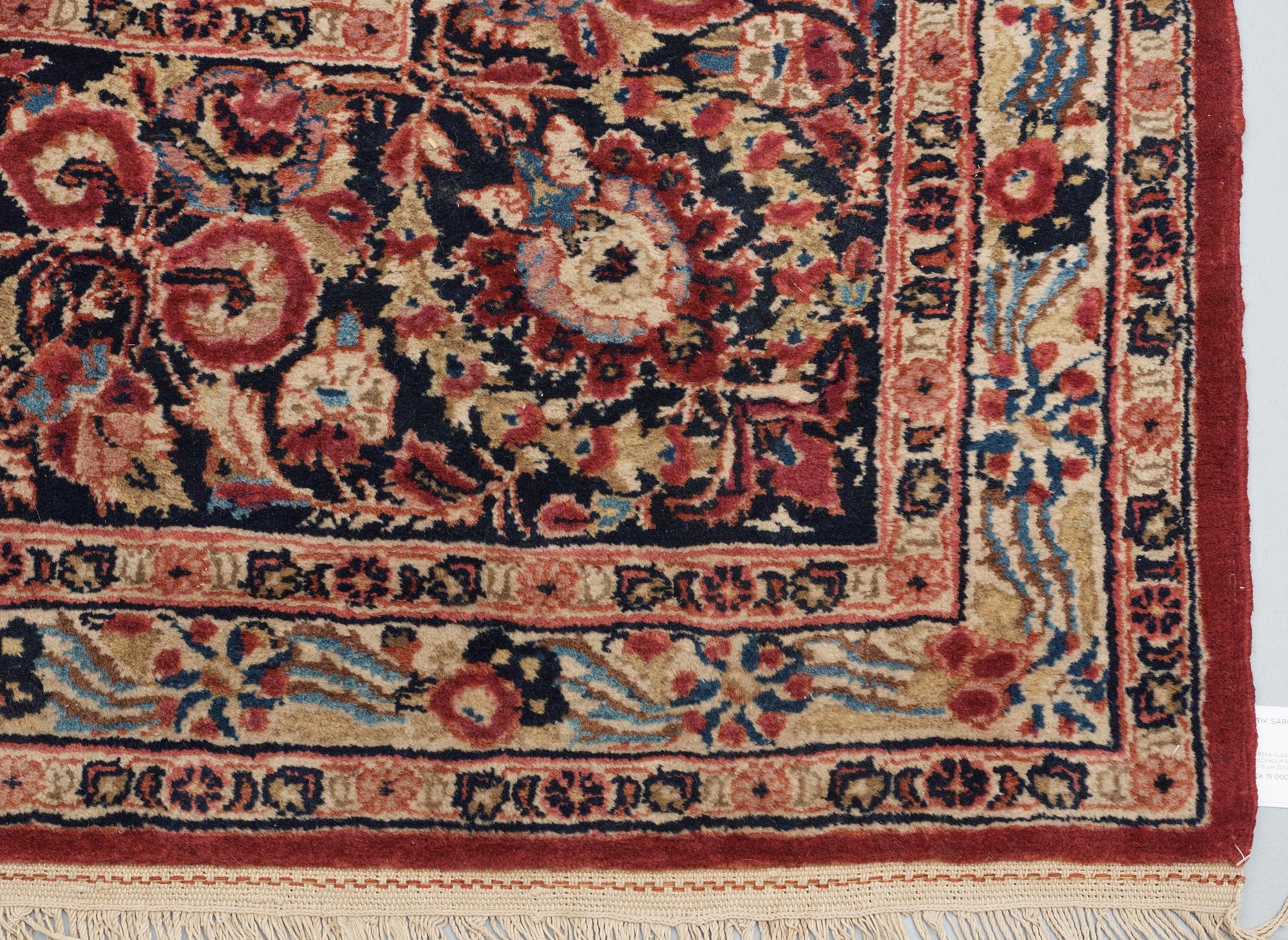 SEMI-ANTIQUE SAROUK. 344,5 x 277 cm.