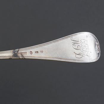 7 pieces of silver tablespoons.