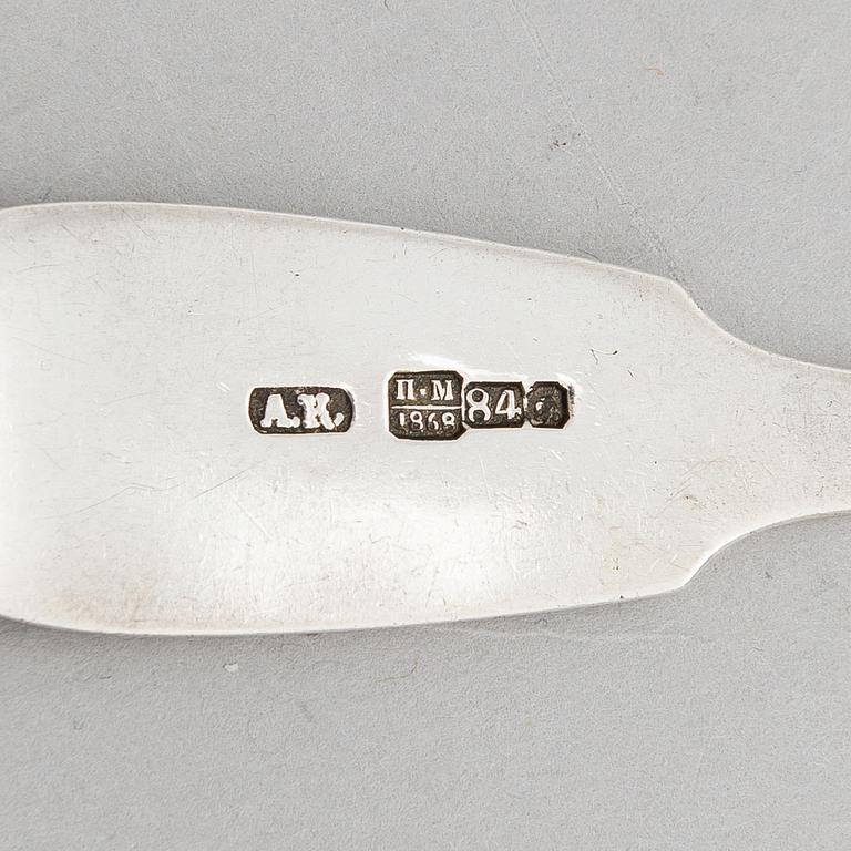 A Russian silver soup ladle and two pairs of silver spoons, Moscow 1874 and Saint Petersburg 1868 and 1887.