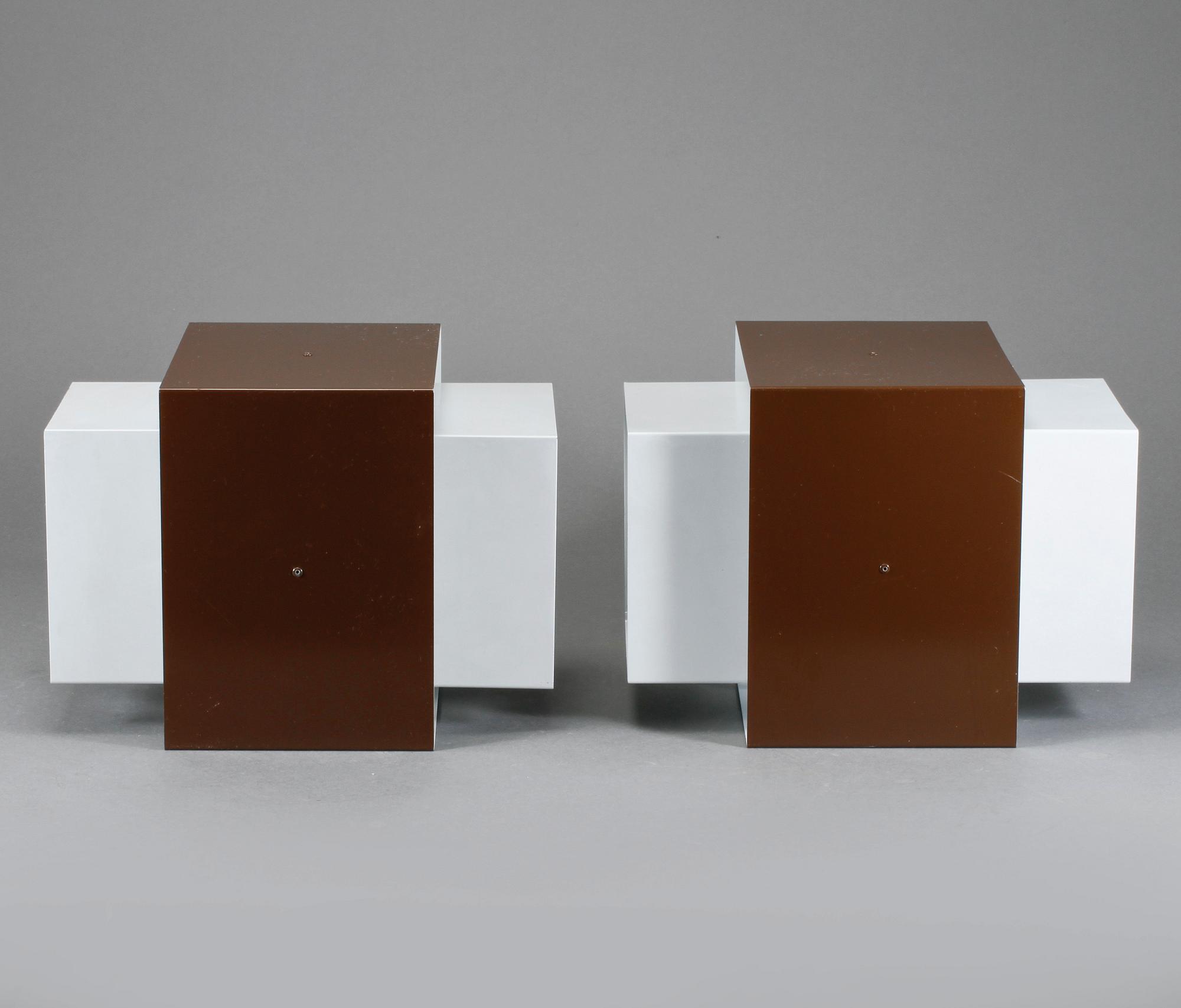 VÄGGLAMPOR, ett par, Hans Agne Jakobsson, Markaryd, Sverige, 1900-talets andra hälft.