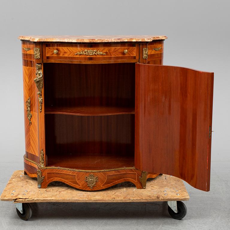 SKÄNK, Louis XVI-stil, 1900-talets andra hälft.