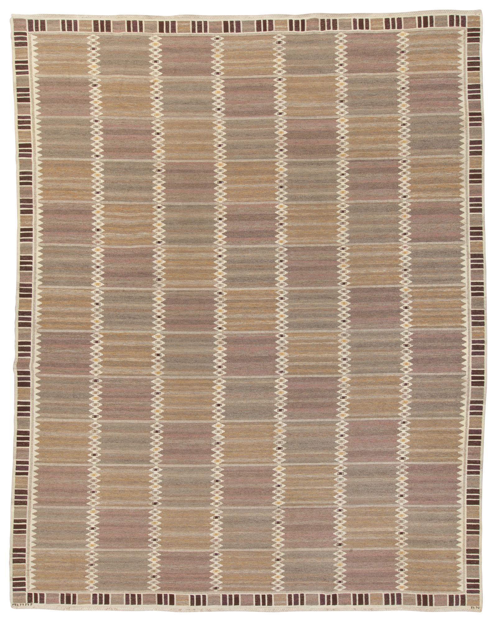 CARPET. "Salerno grå med enkel bård" ("Kristianstad"). Flat weave. 465 x 360 cm. Signed AB MMF BN.