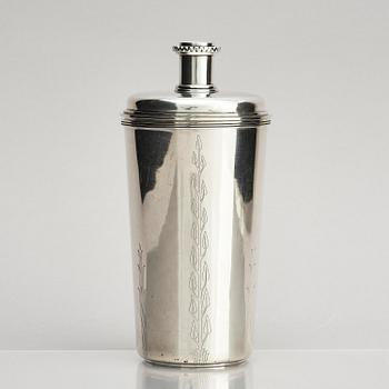 Atelier Borgila, a sterling silver coctailshaker, design Erik Fleming, Stockholm, Sweden 1949.