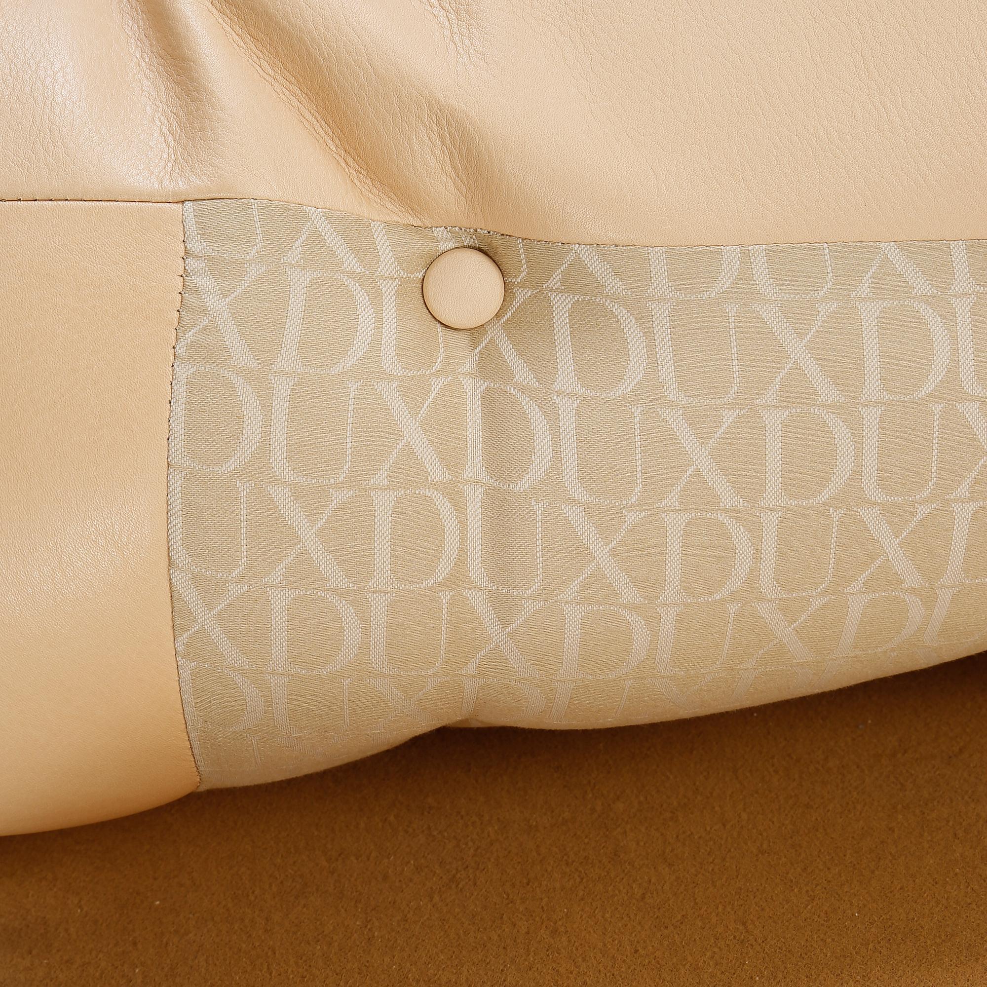 FÅTÖLJER, ett par. "Karin", Bruno Mathsson, Dux, 1900-talets sista kvartal.