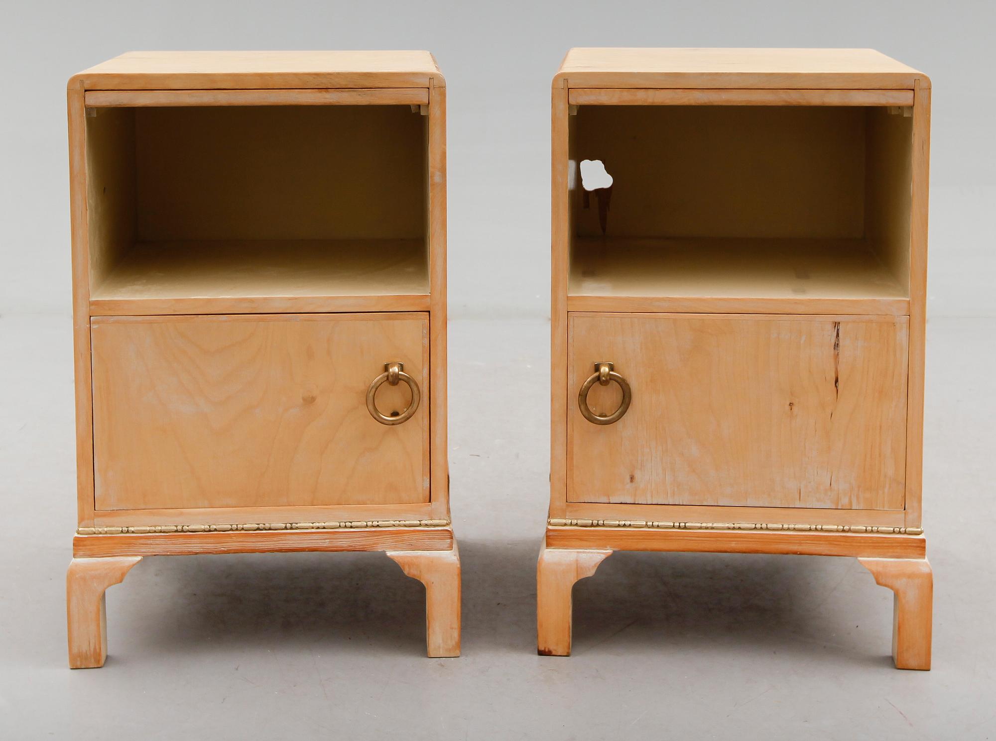 SÄNGBORD, 1 par, 1900-tal.