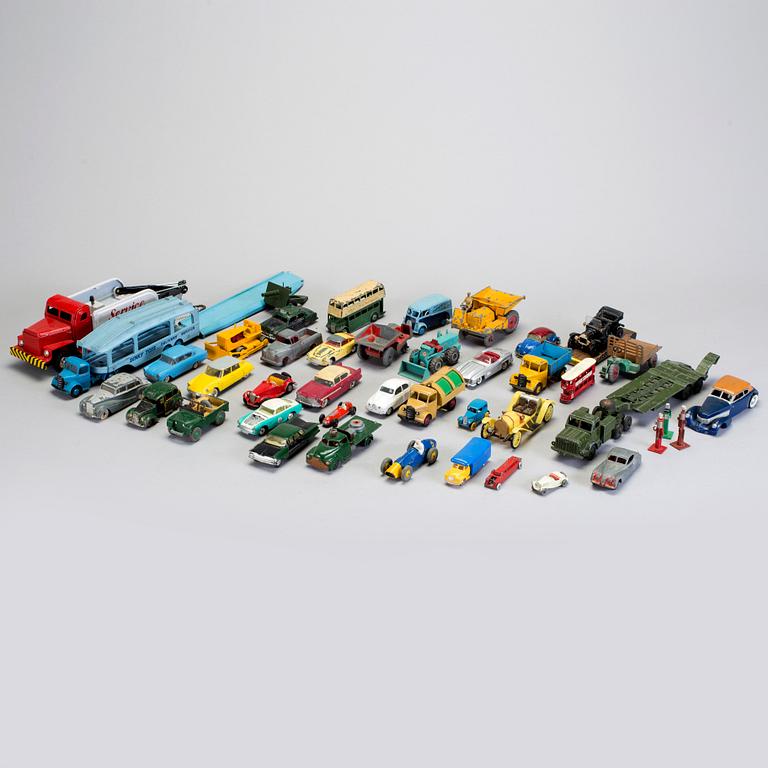 PARTI LEKSAKER, 43 delar, bland annat Tekno Denmark, Dinky Toys, 1950/60-tal.