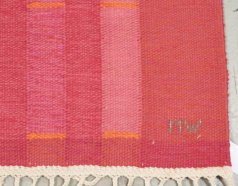 RUG. "Timmermannen, röd". Flat weave. 226 x 158 cm. Signed AB MMF V MW.