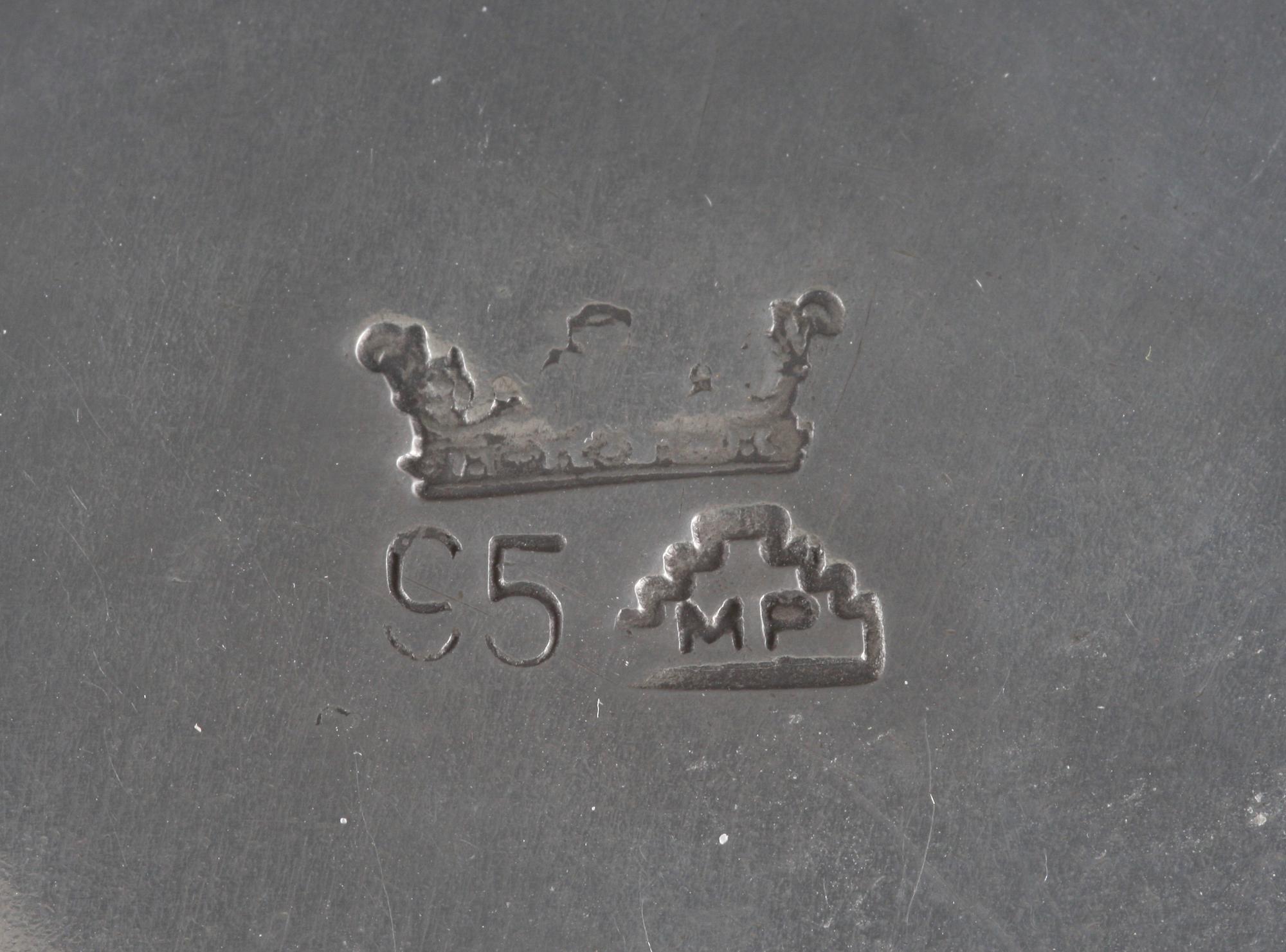 LJUSSTAKAR, 2 par och SKÅL, tenn, 1800-1900-tal.