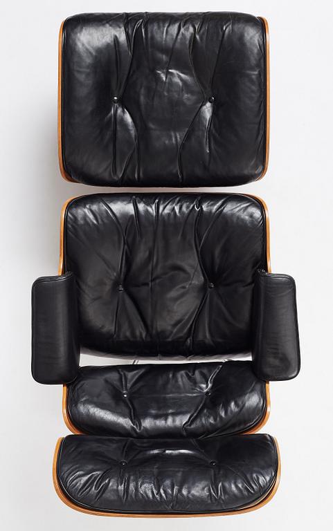 Charles & Ray Eames, a 'Lounge chair' and ottoman, Vitra 1960-1970s.