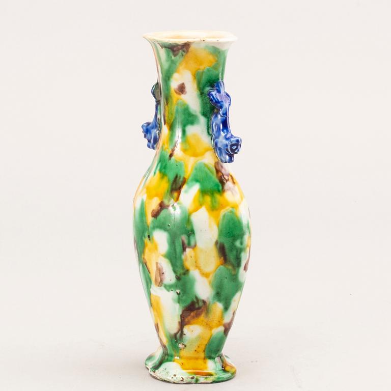 Vas, porslin. Qingdynastin, 1700-tal.