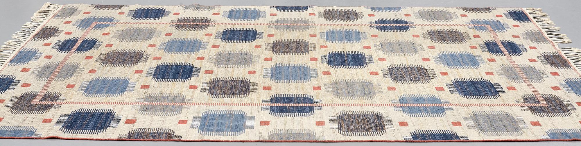 Märta Måås-Fjetterström, A CARPET, "Blåplump", flat weave, ca 301,5 x 202 cm, signed AB MMF.