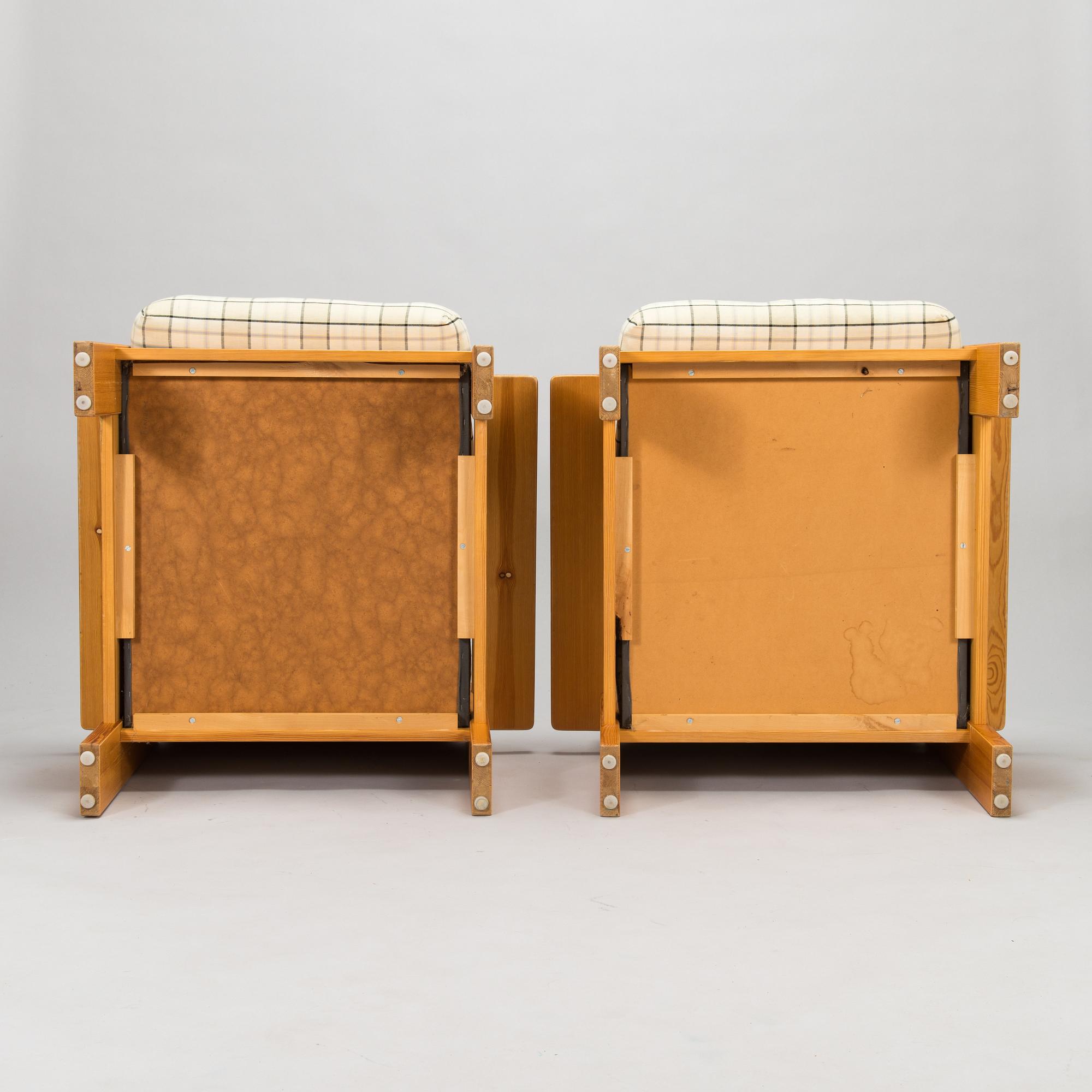 A pair of 1970's armchairs.