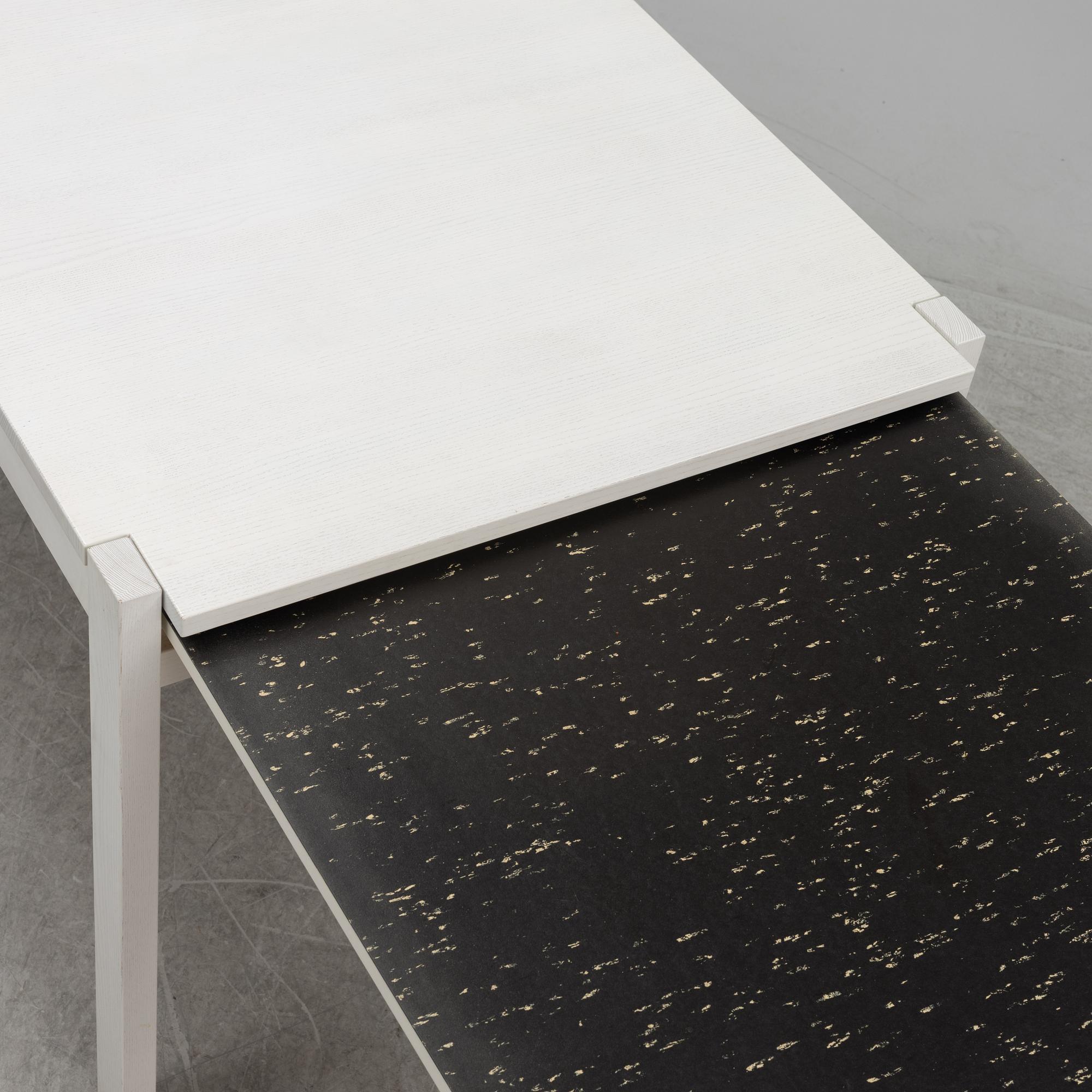 Kerstin Olby, a set of 6 'Lin' chairs and a 'No Limit' dining table, 21st Century.