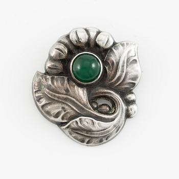 Georg Jensen, brosch, sterlingsilver med grön agat, Danmark efter 1945.