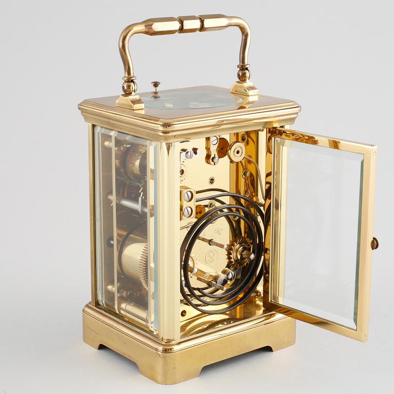 L´EPÉE, Fondée en 1839, Sainte-Suzanne France, travel alarm clock, lever escapement, second half of the 20th century.