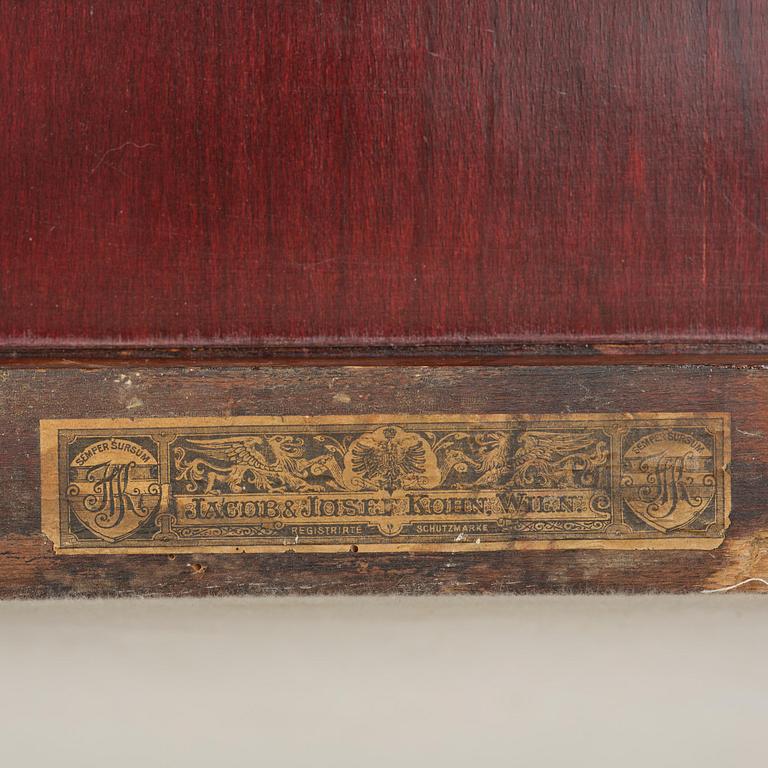 Josef Hoffmann, salongsmöbel, fyra delar, modell 421/428, Jacob & Josef Kohn, Wien, 1900-talets början.