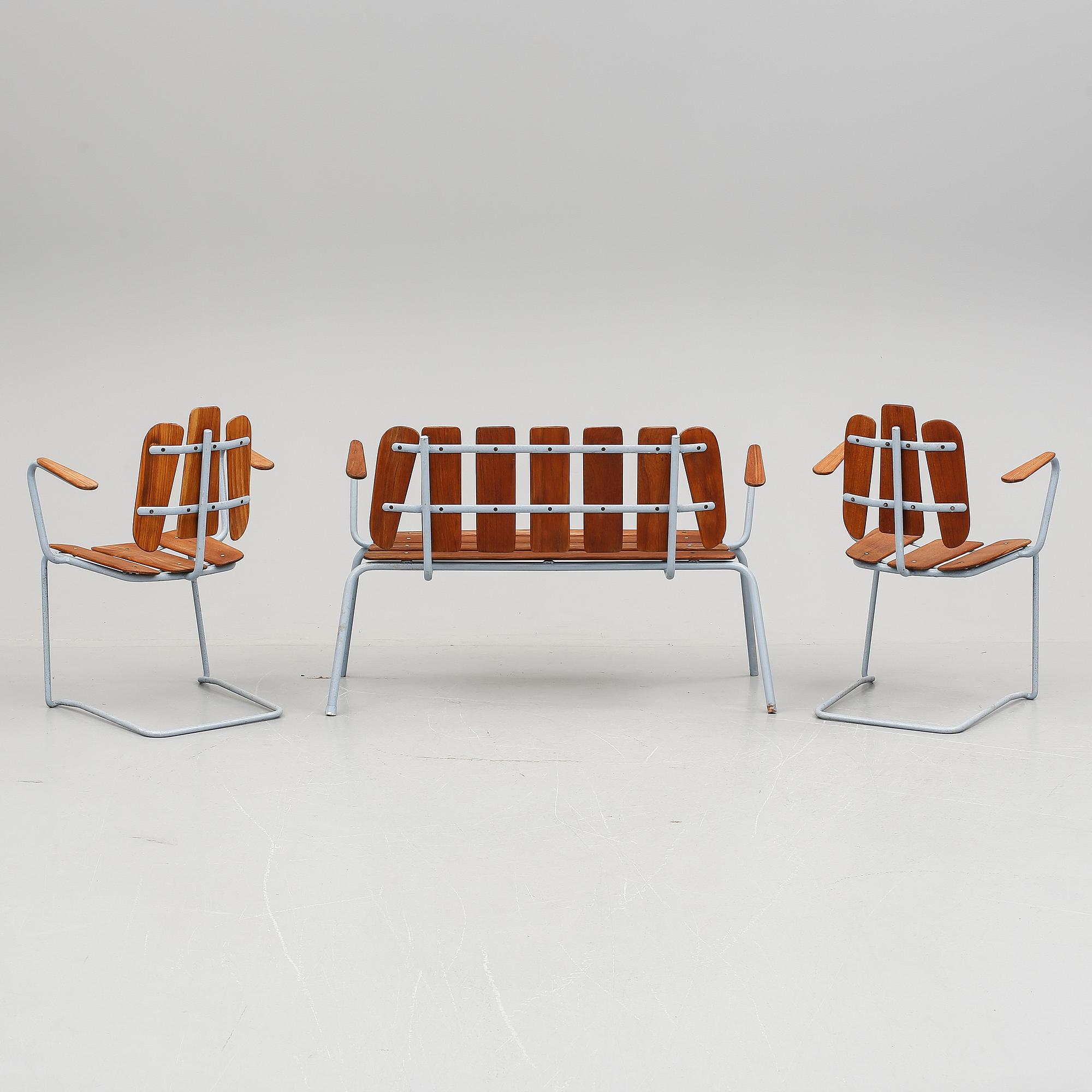 TRÄDGÅRDSGRUPP, soffa samt ett par stolar, 1950-tal.