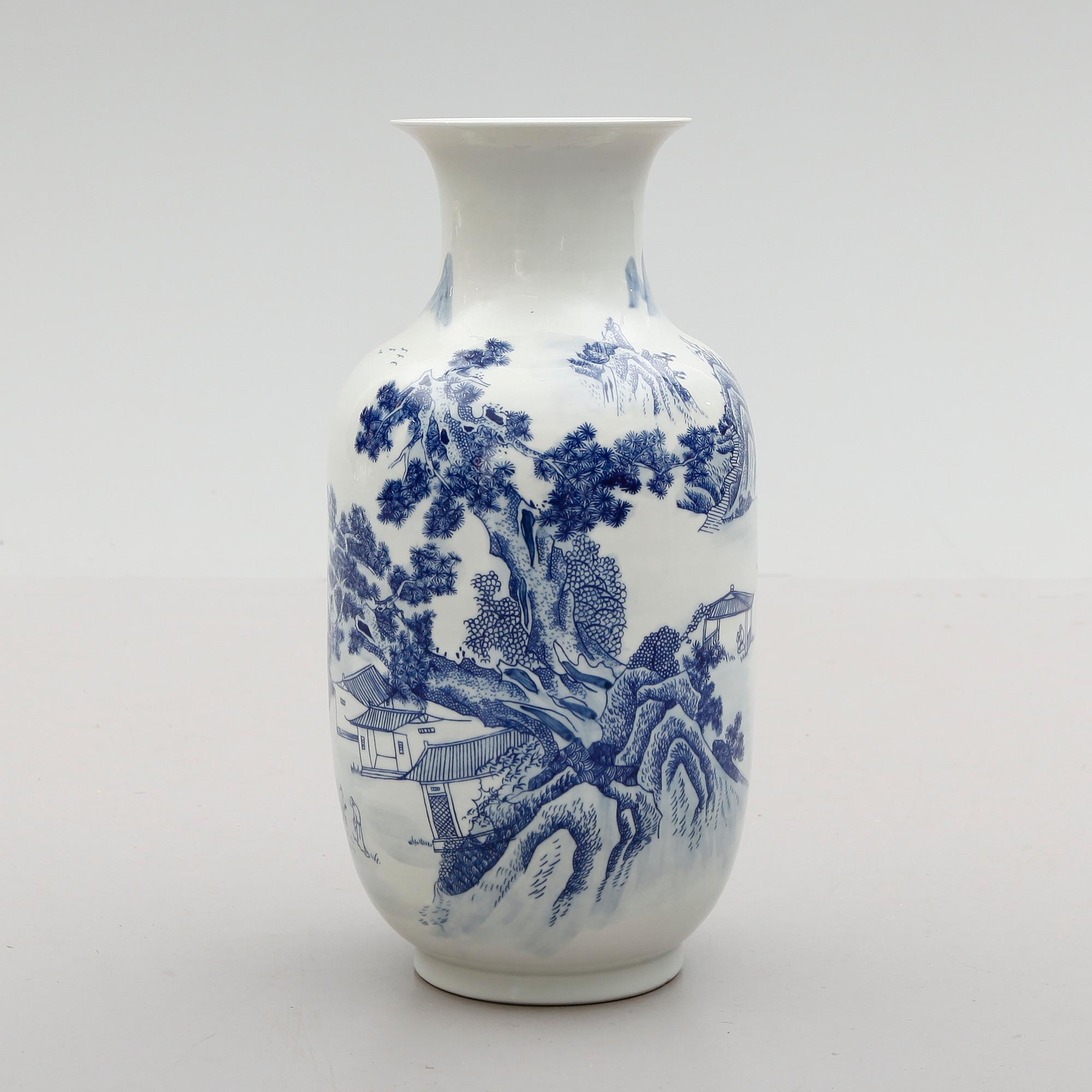 GOLVVAS, porslin, Kina, 1900-/2000-tal.