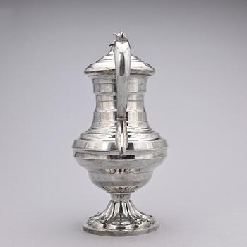 KAFFEKANNA, silver, Carl Nyström Stockholm 1850. Total vikt ca 950 gram.