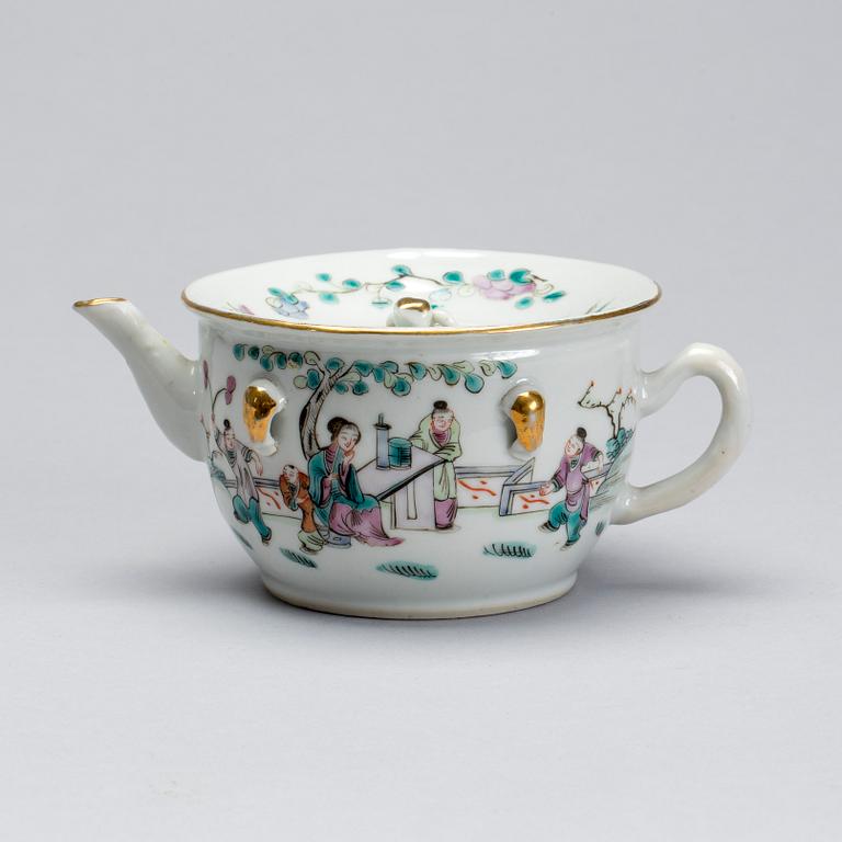 TEKANNA, porslin, Kina, omkring sekelskiftet 1900.