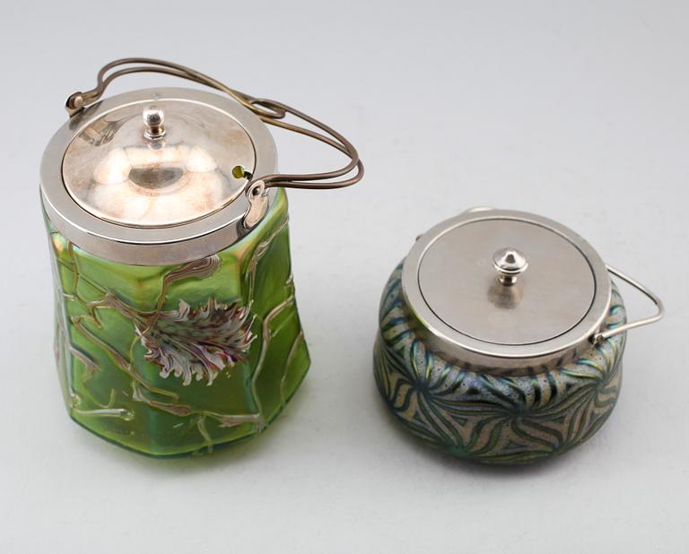 KAKBURKAR, 2 st, glas, möjligen Lötz, omkring år 1900.